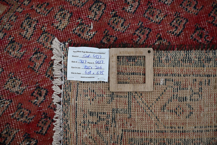 red Medium rug 4' 1" x 6' 9"