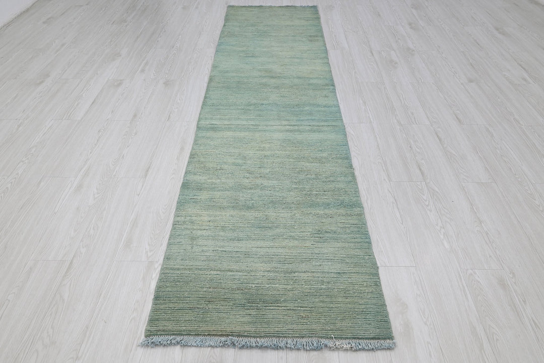 green Runner rug 2' 6" x 9' 8"