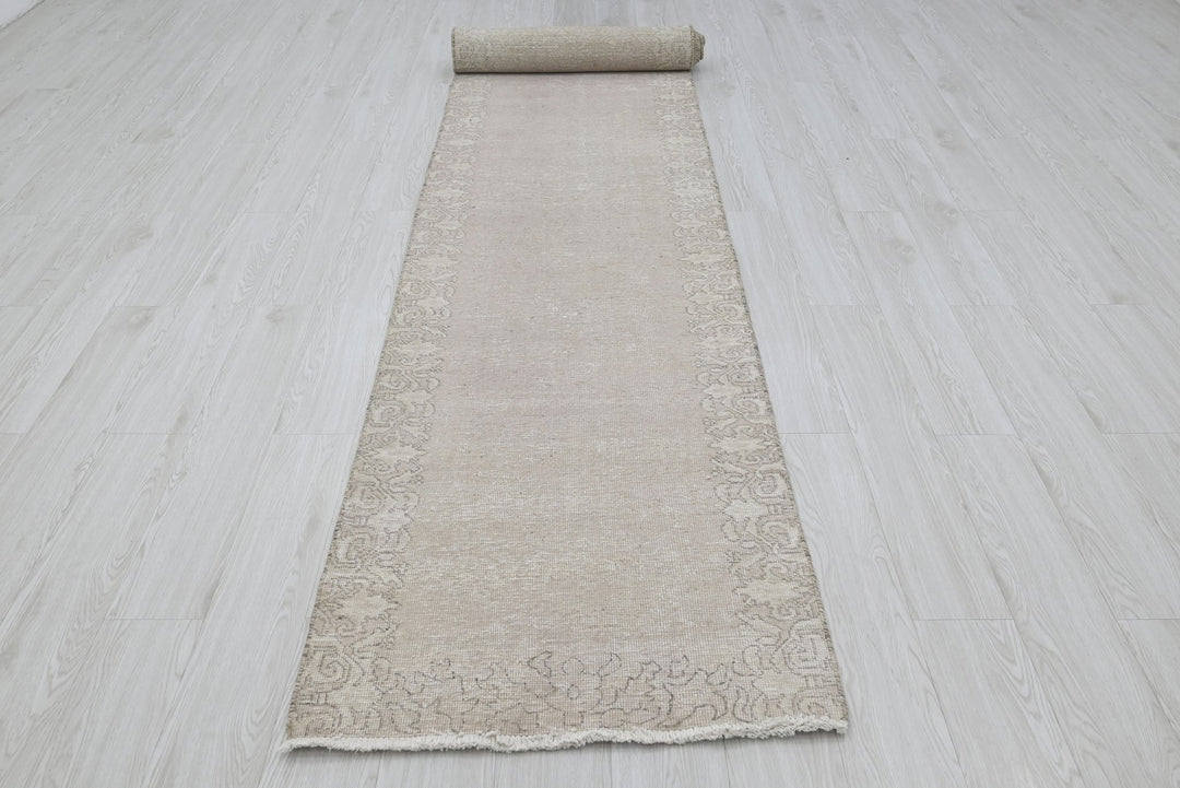 brown Runner rug 2' 6" x 15' 9"