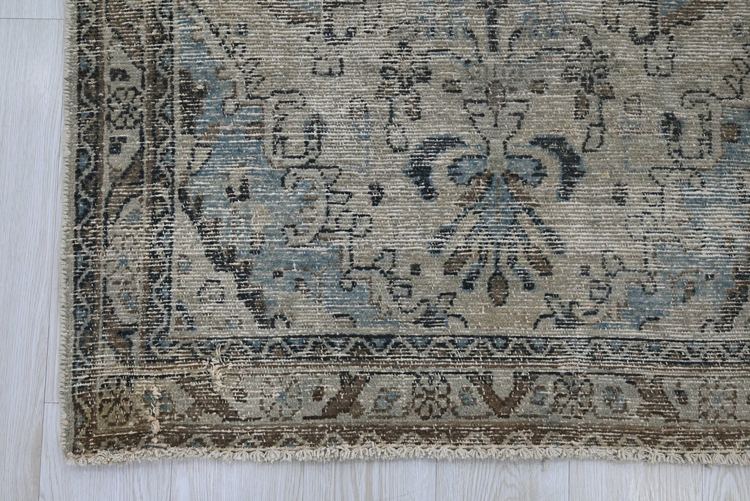 brown Runner rug 3' 5" x 9' 6"
