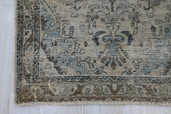brown Runner rug 3' 5" x 9' 6"