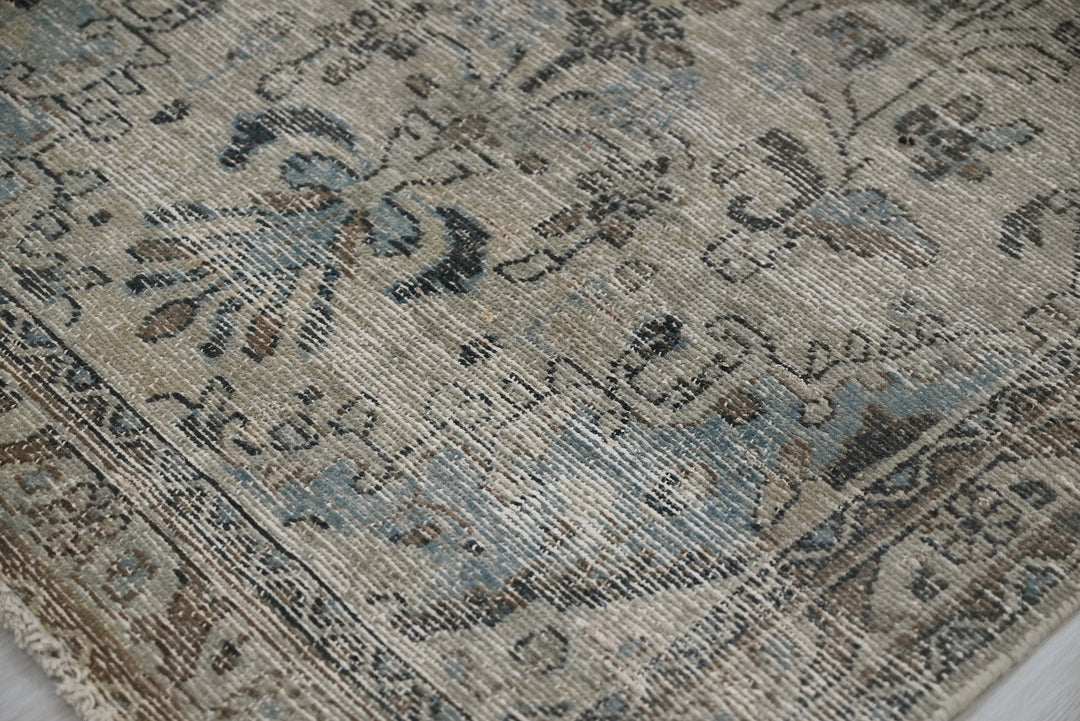 brown Runner rug 3' 5" x 9' 6"