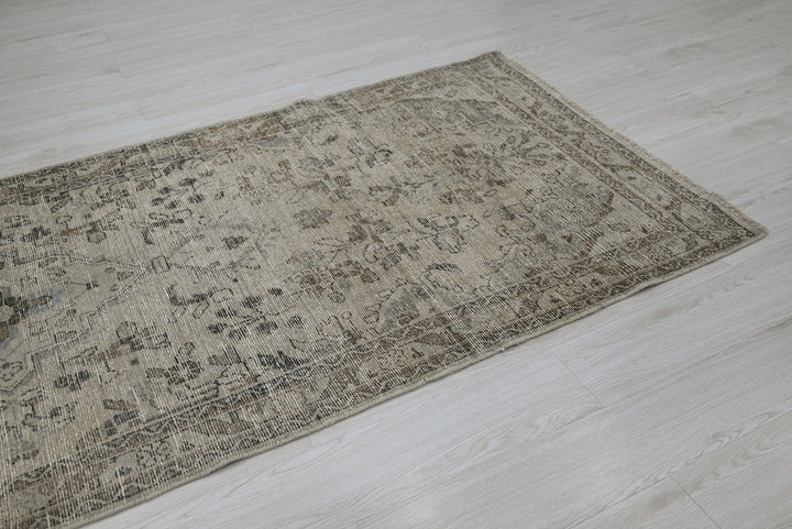 brown Runner rug 3' 5" x 9' 6"