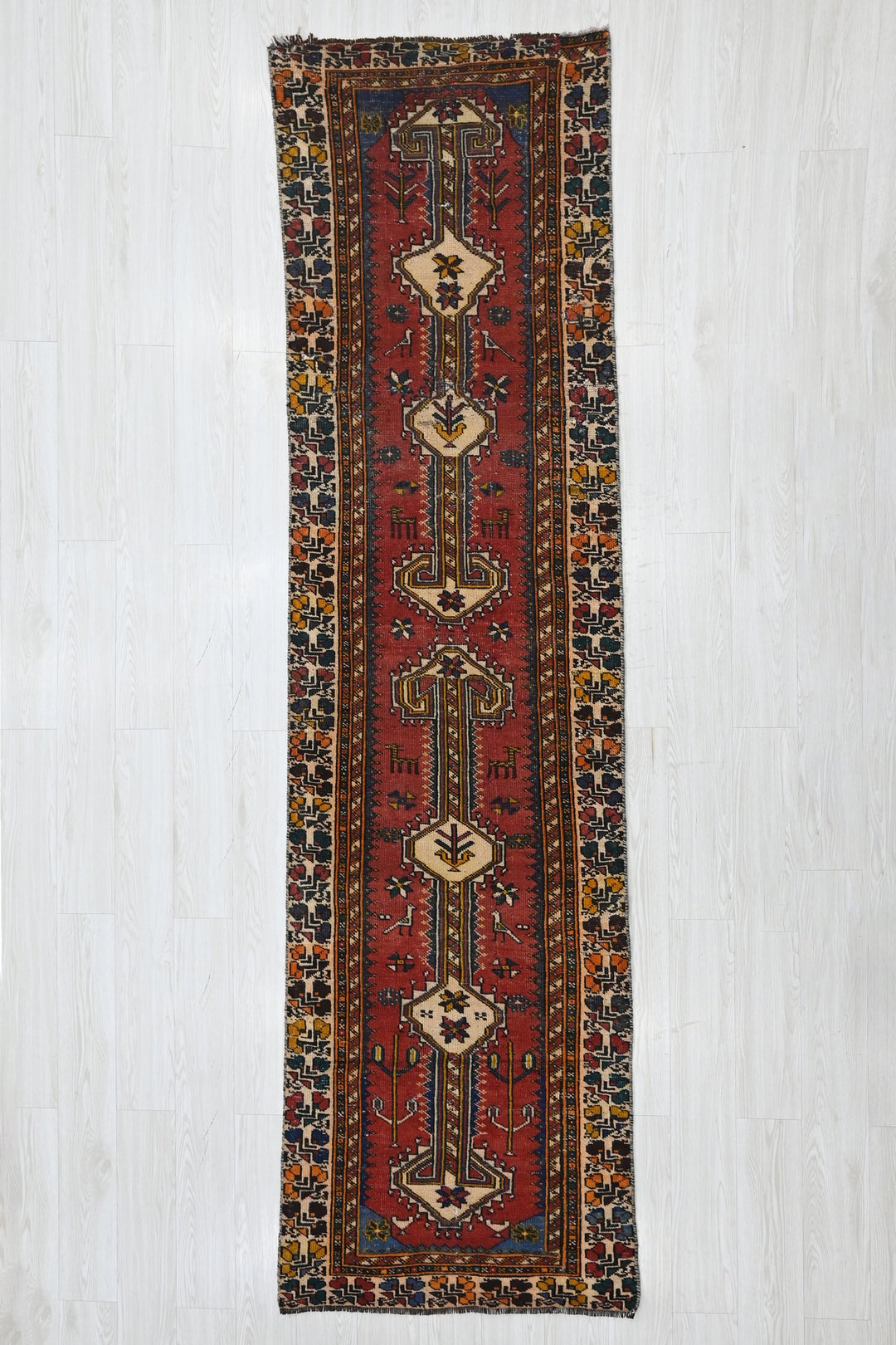 red Runner rug 2' 8" x 9' 9"