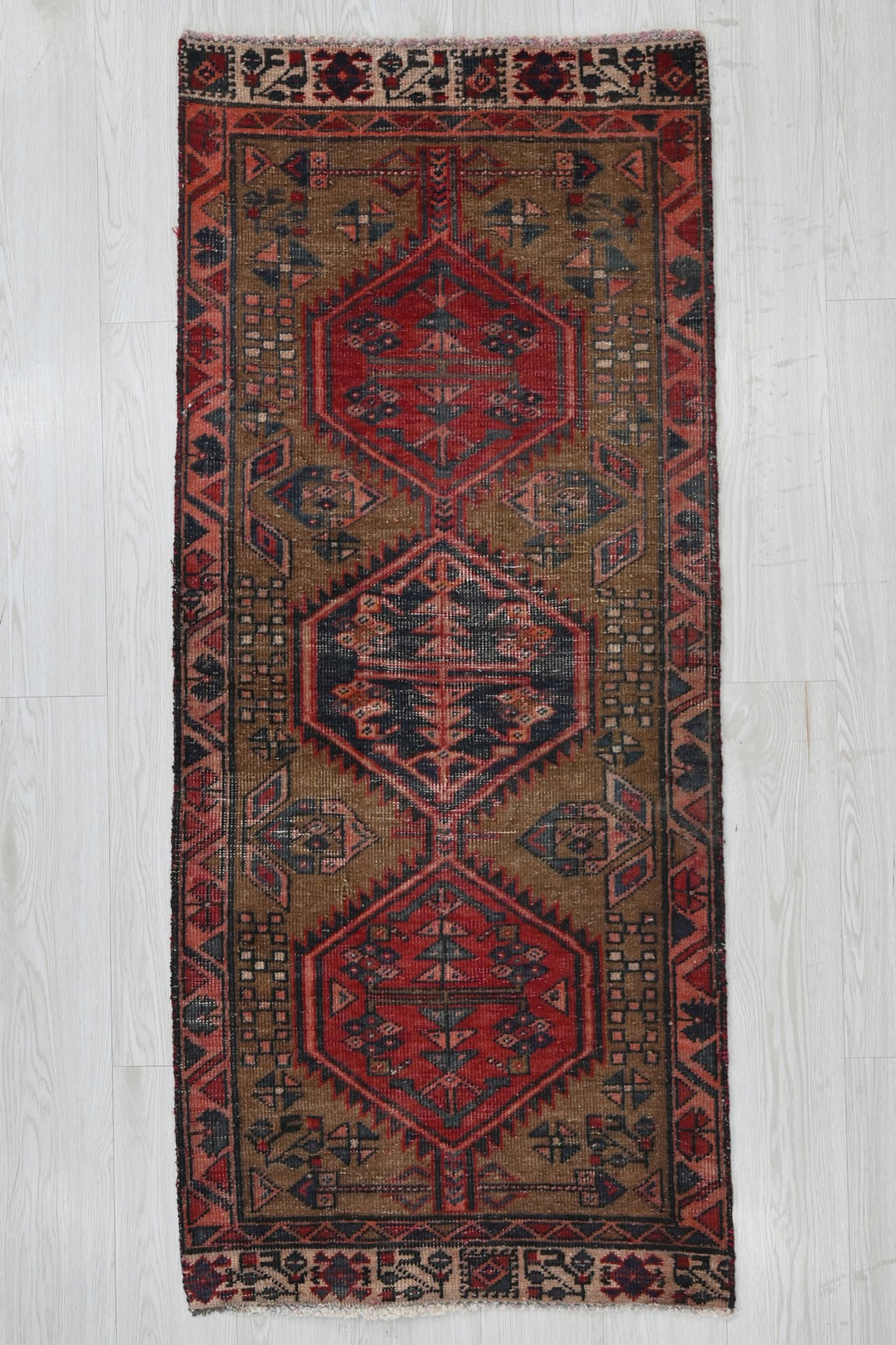 brown Runner rug 2' 2" x 5' 0"