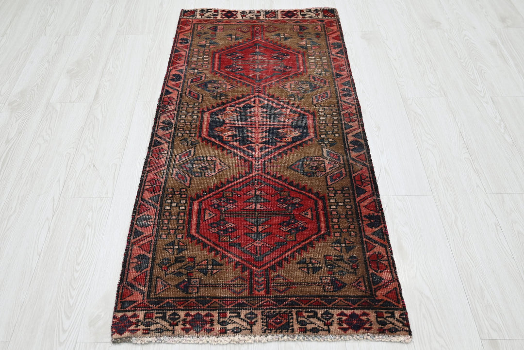 brown Runner rug 2' 2" x 5' 0"