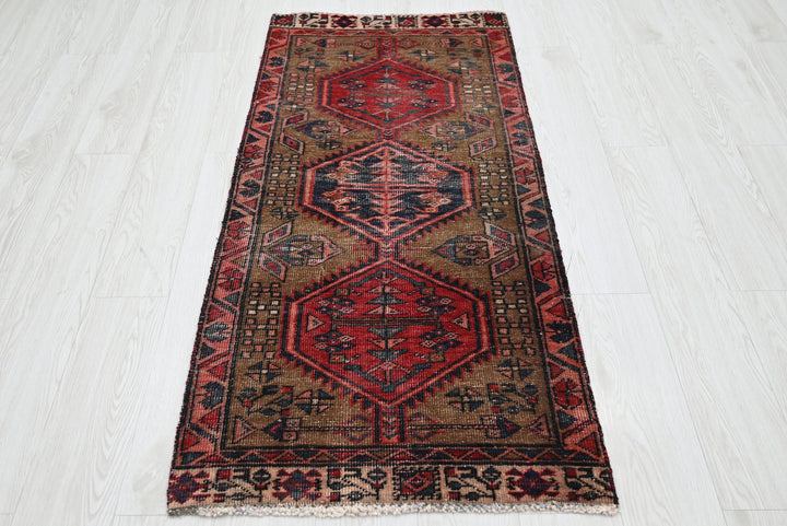 brown Runner rug 2' 2" x 5' 0"