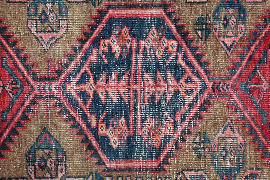 brown Runner rug 2' 2" x 5' 0"