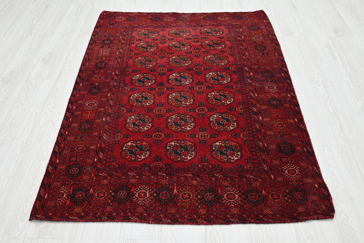 red Accent rug 3' 8" x 5' 3"