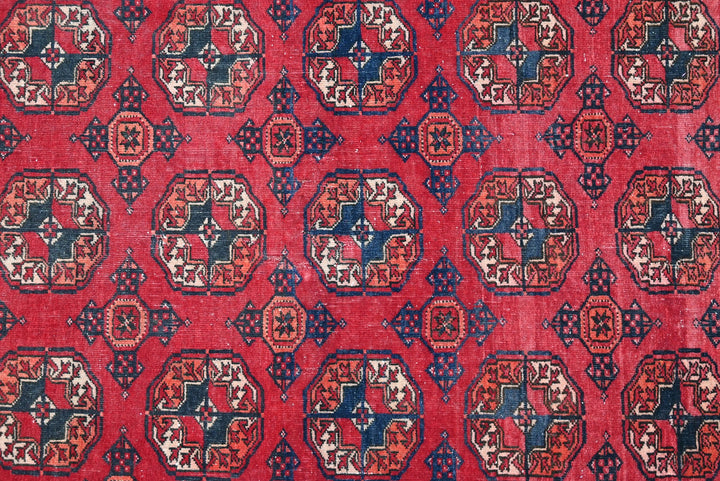 red Accent rug 3' 8" x 5' 3"