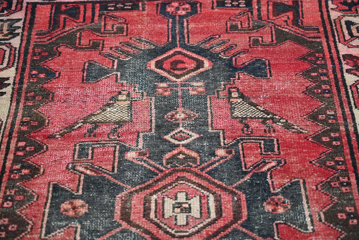 red Accent rug 3' 1" x 4' 9"