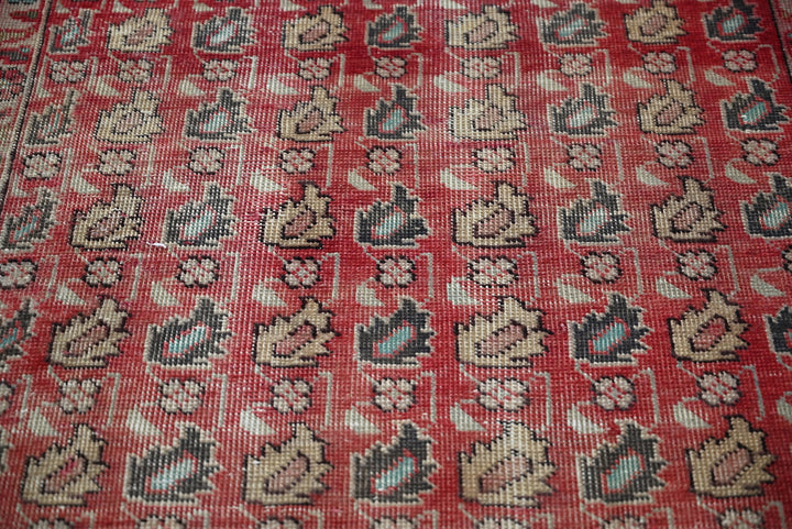 red Accent rug 2' 10" x 4' 2"