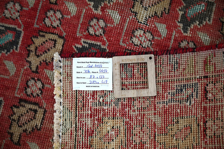 red Accent rug 2' 10" x 4' 2"