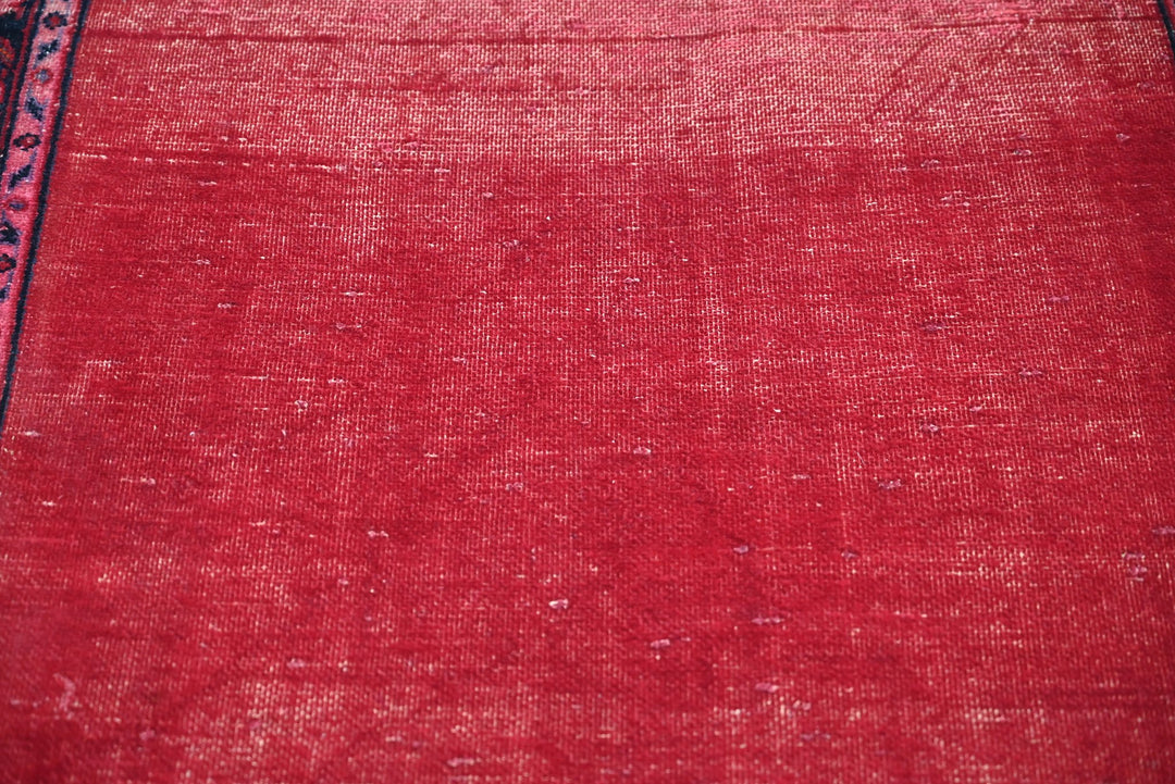 red Accent rug 2' 10" x 4' 1"