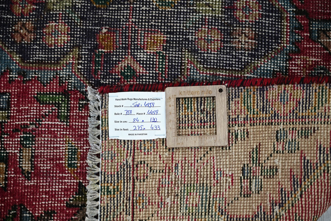 red Accent rug 2' 9" x 4' 4"