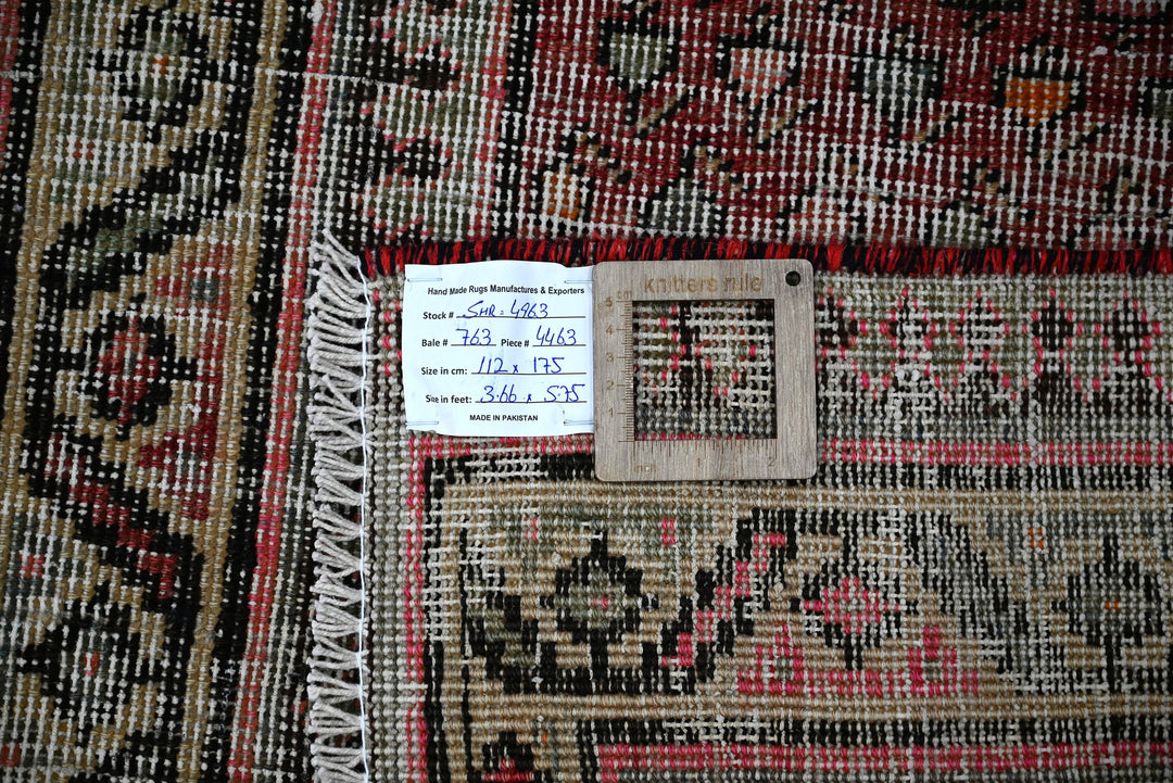 red Accent rug 3' 8" x 5' 9"