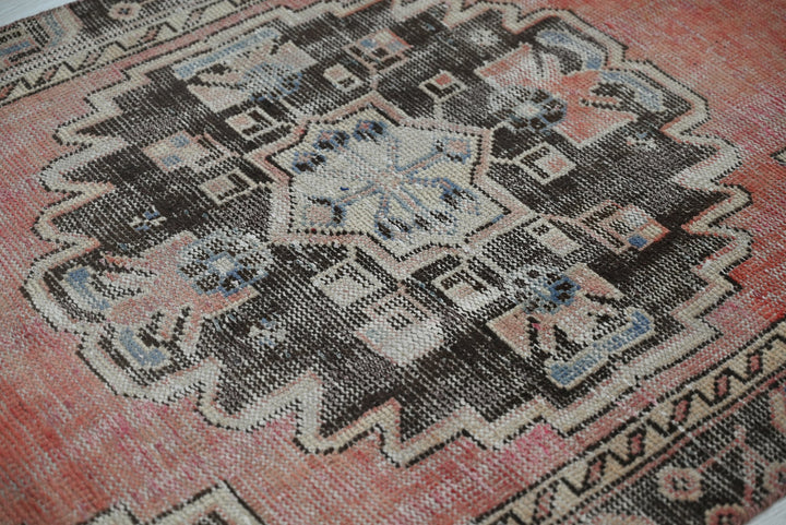 red Accent rug 3' 1" x 6' 2"