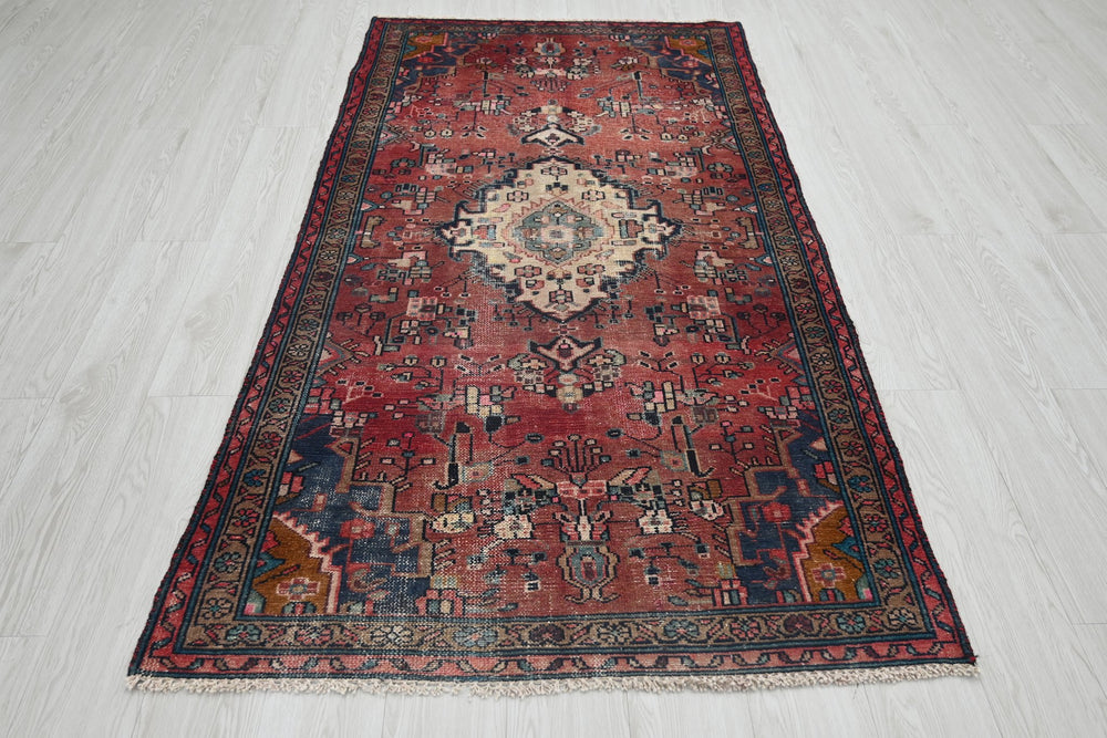 red Medium rug 3' 5" x 6' 8"