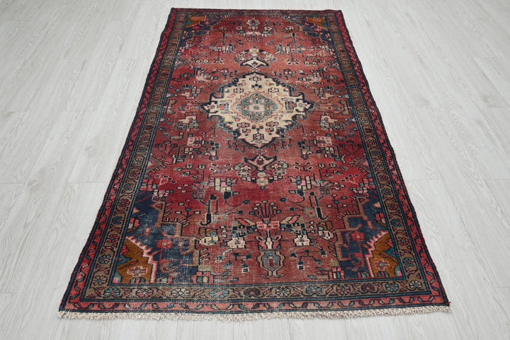 red Medium rug 3' 5" x 6' 8"