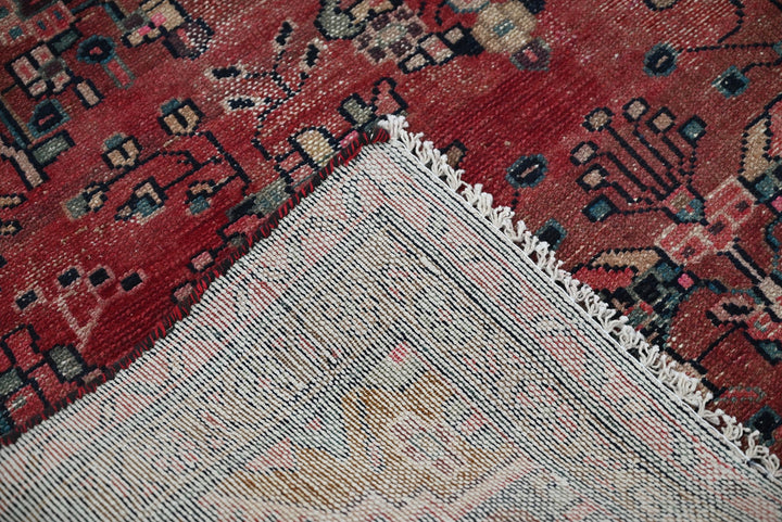 red Medium rug 3' 5" x 6' 8"