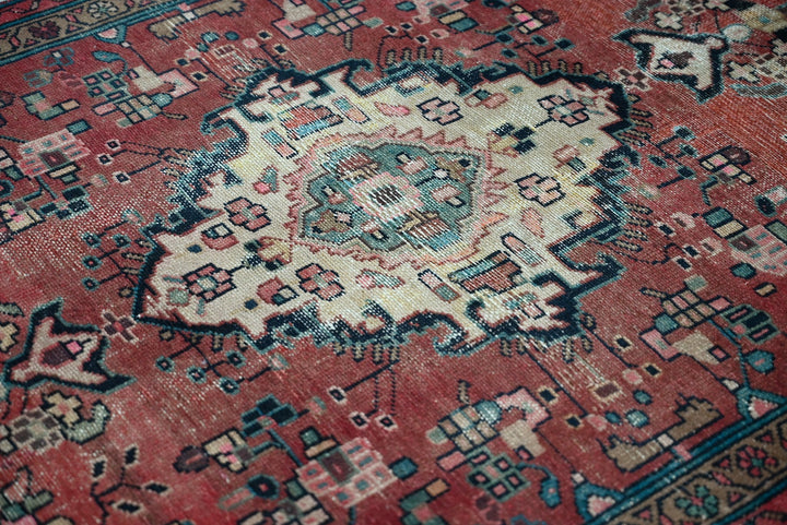 red Medium rug 3' 5" x 6' 8"