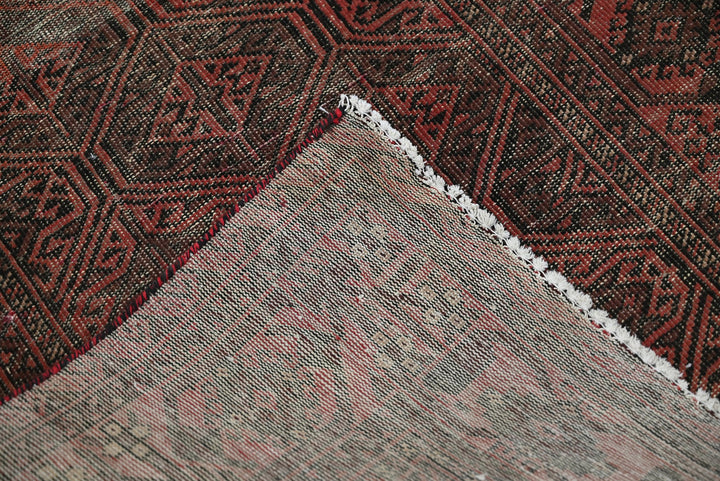 red Medium rug 3' 1" x 6' 9"