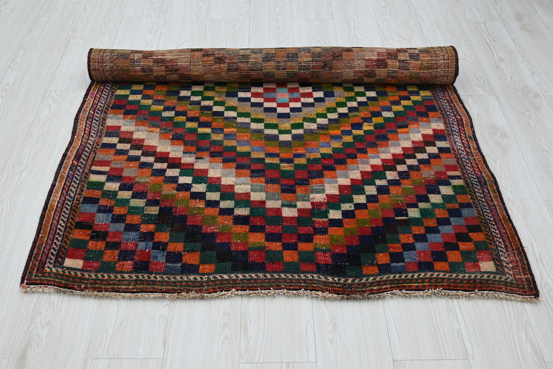 blue Accent rug 3' 8" x 4' 8"