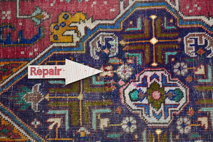 red Accent rug 3' 4" x 5' 4"