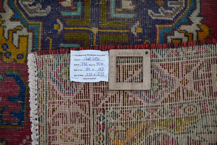 red Accent rug 3' 4" x 5' 4"