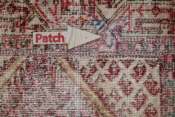 brown Accent rug 2' 11" x 4' 8"