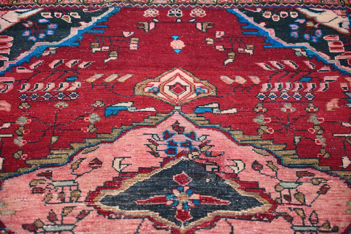 red Accent rug 3' 3" x 4' 10"