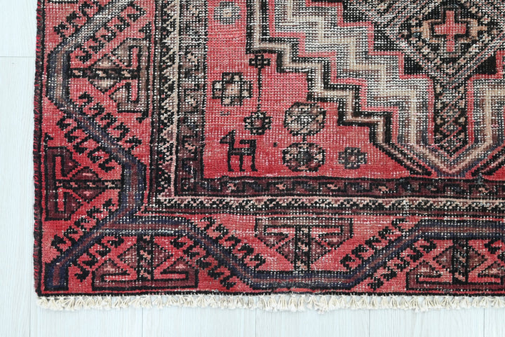 red Medium rug 3' 7" x 8' 10"
