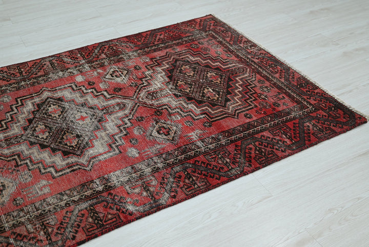 red Medium rug 3' 7" x 8' 10"