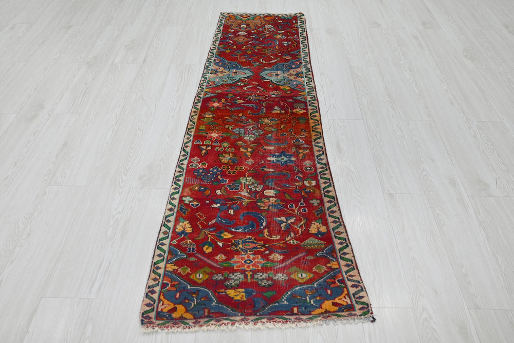 red Runner rug 1' 11" x 6' 9"