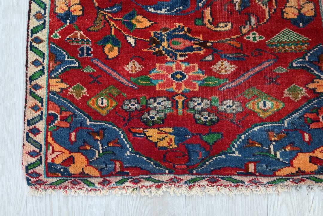 red Runner rug 1' 11" x 6' 9"