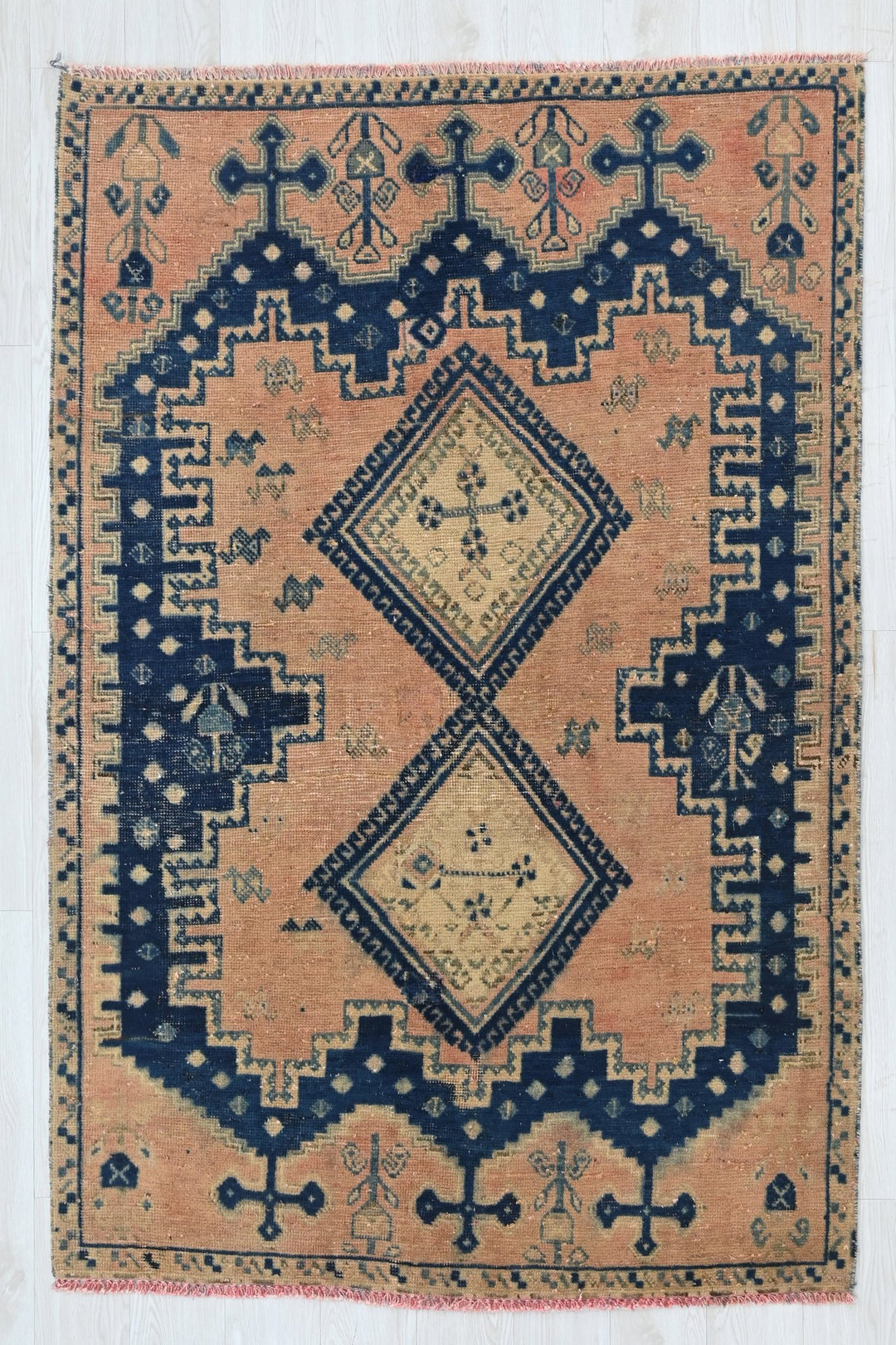 orange Accent rug 4' 2" x 6' 5"