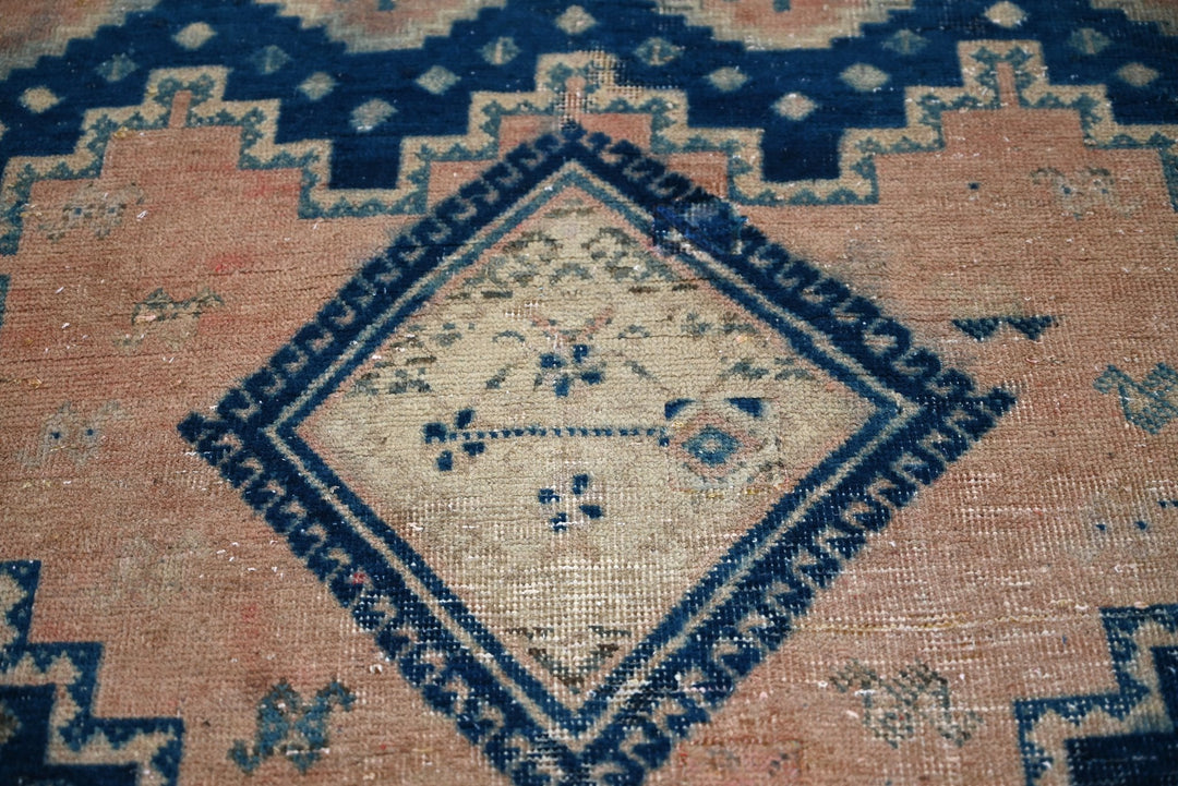 orange Accent rug 4' 2" x 6' 5"