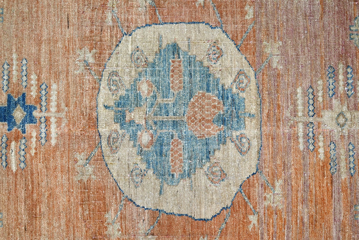 orange Medium rug 5' 2" x 6' 5"