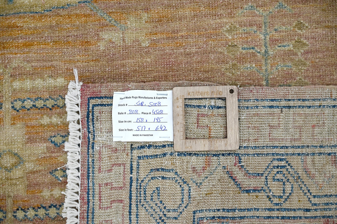 orange Medium rug 5' 2" x 6' 5"