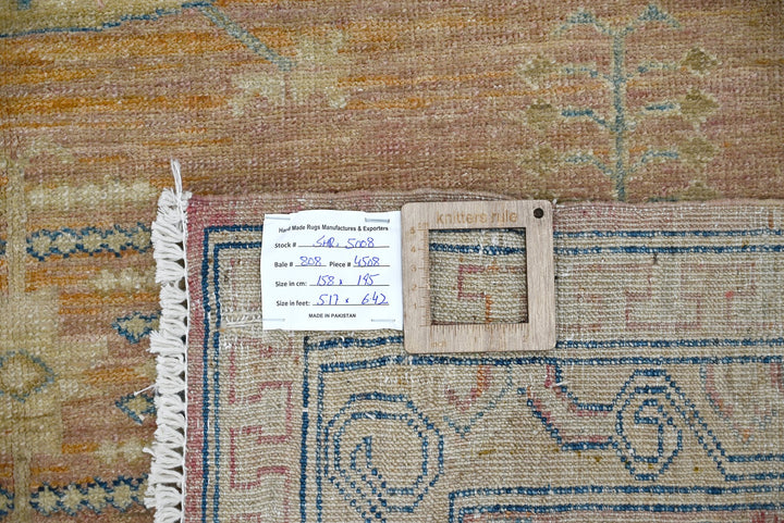 orange Medium rug 5' 2" x 6' 5"