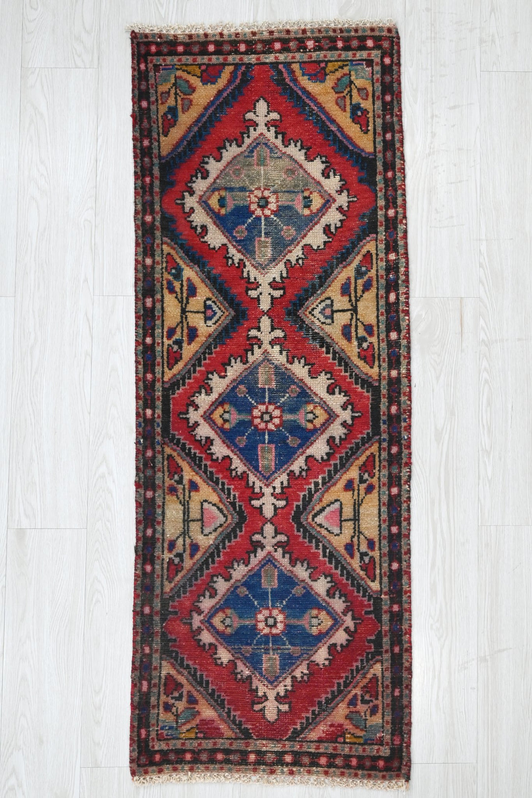 red Runner rug 1' 9" x 4' 10"