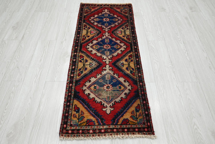 red Runner rug 1' 9" x 4' 10"