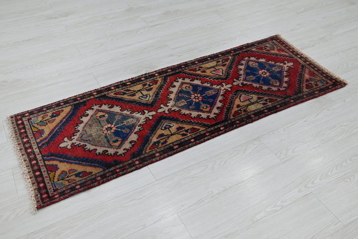 red Runner rug 1' 9" x 4' 10"