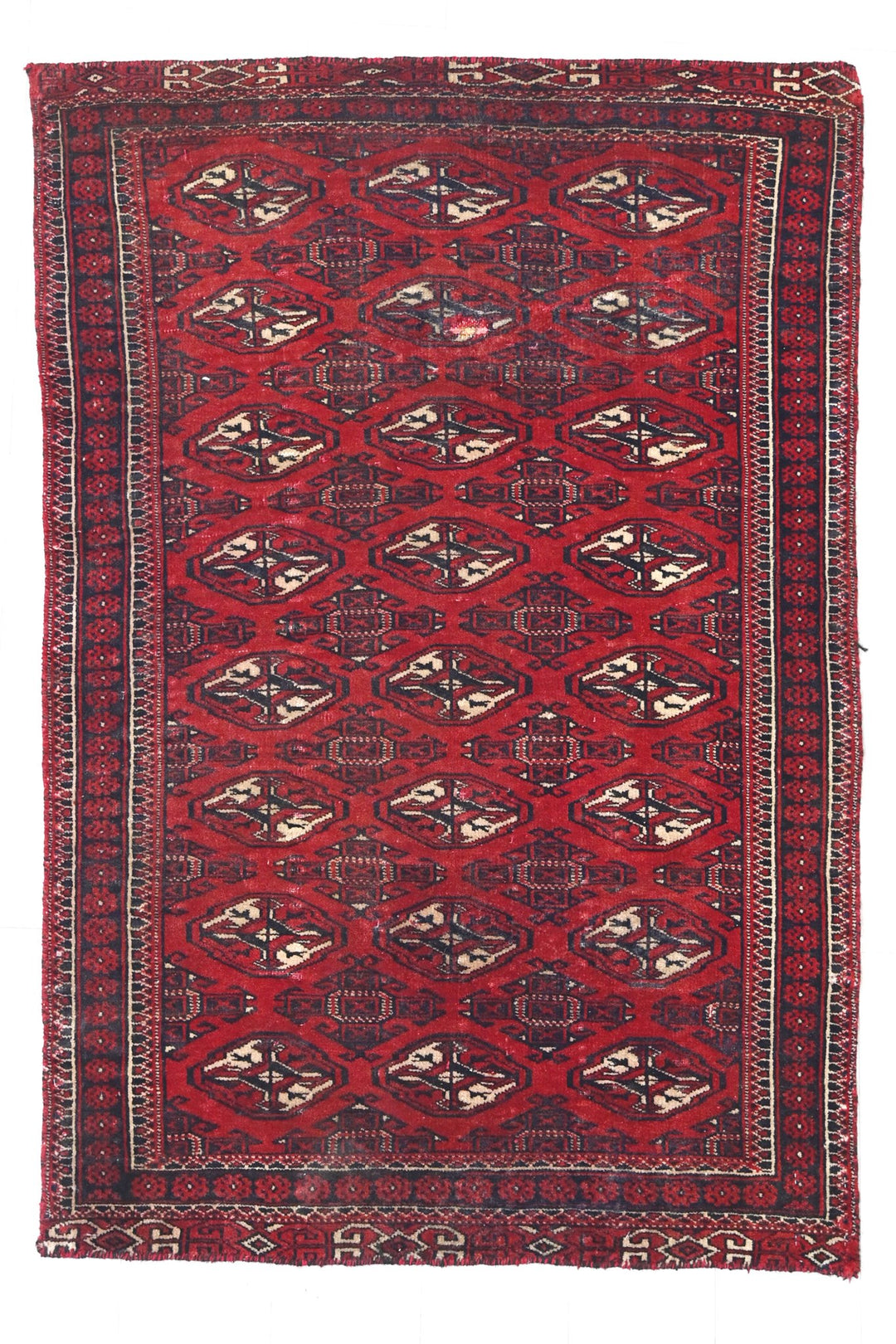 red Accent rug 2' 10" x 3' 10"
