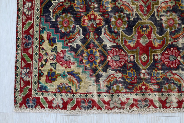 blue Accent rug 3' 1" x 4' 7"