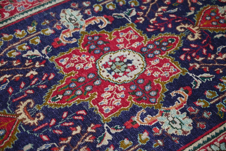blue Accent rug 3' 0" x 4' 8"