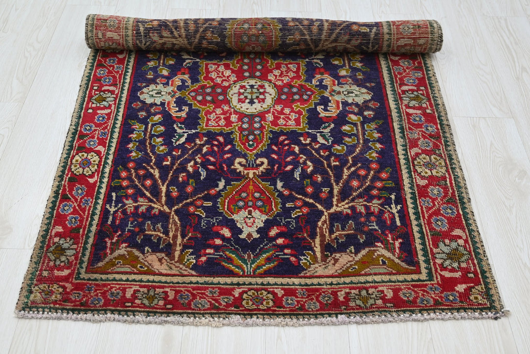 blue Accent rug 3' 0" x 4' 8"