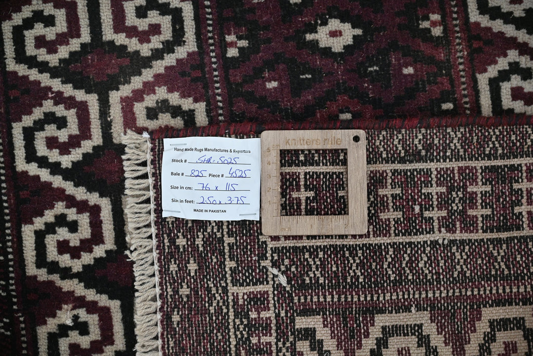 purple Accent rug 2' 6" x 3' 9"