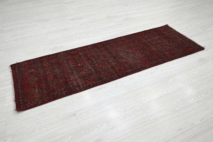 red Runner rug 2' 0" x 6' 2"