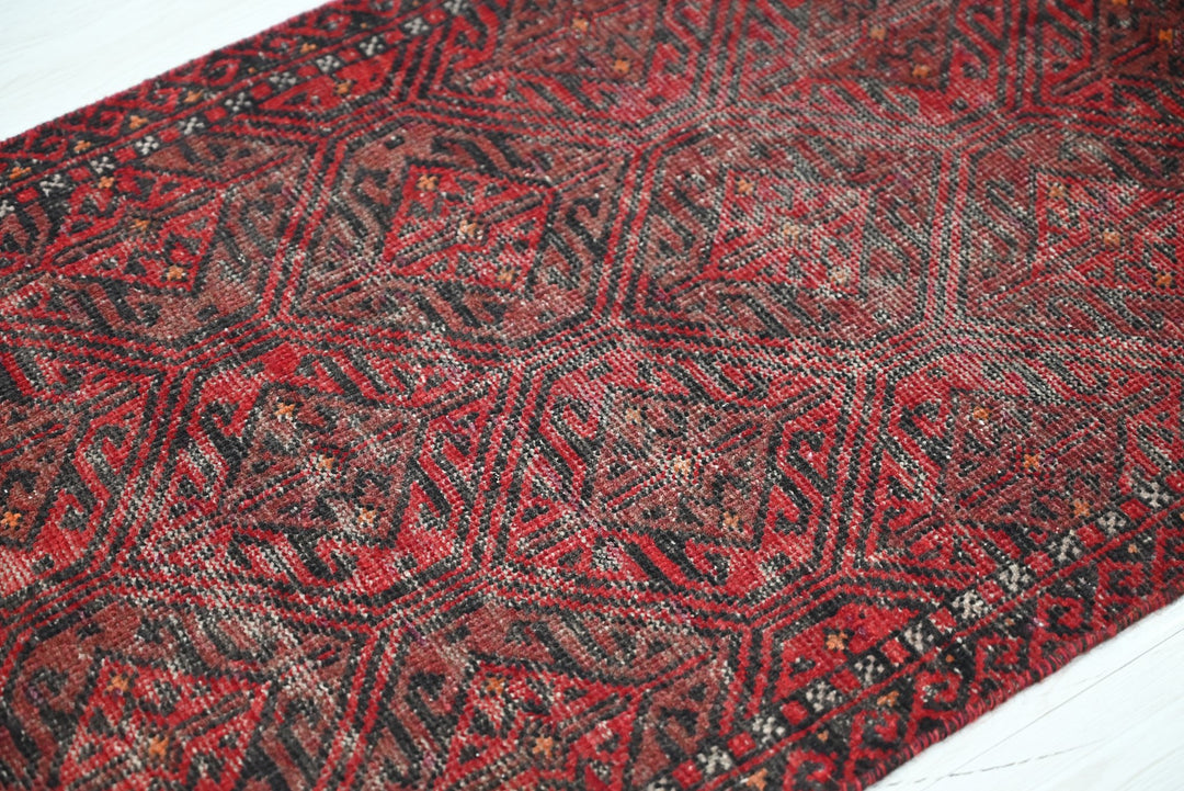 red Runner rug 2' 0" x 6' 2"
